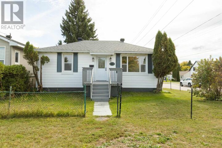 Property Photo:  13 Stevens St  ON P6B 2N2 