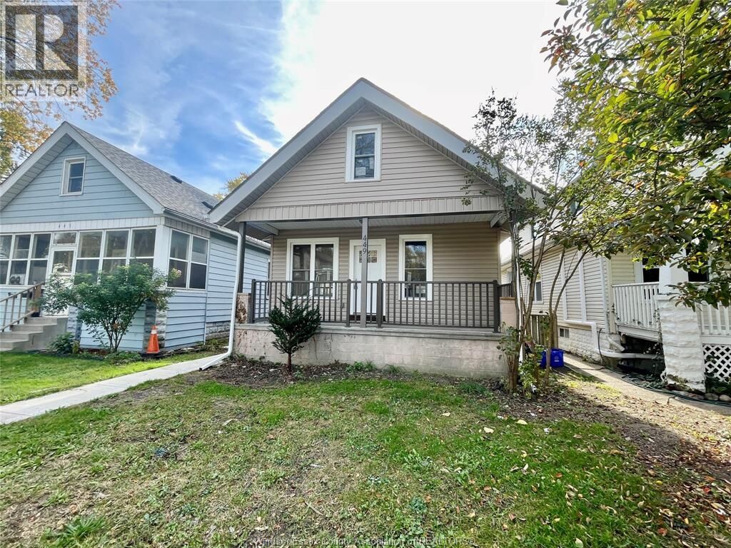 Property Photo:  449 Ellis Street West  ON N8X 1B1 