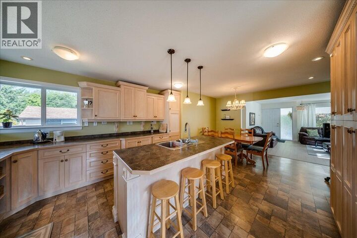 Property Photo:  14 Hillside Drive  BC V1R 1G5 