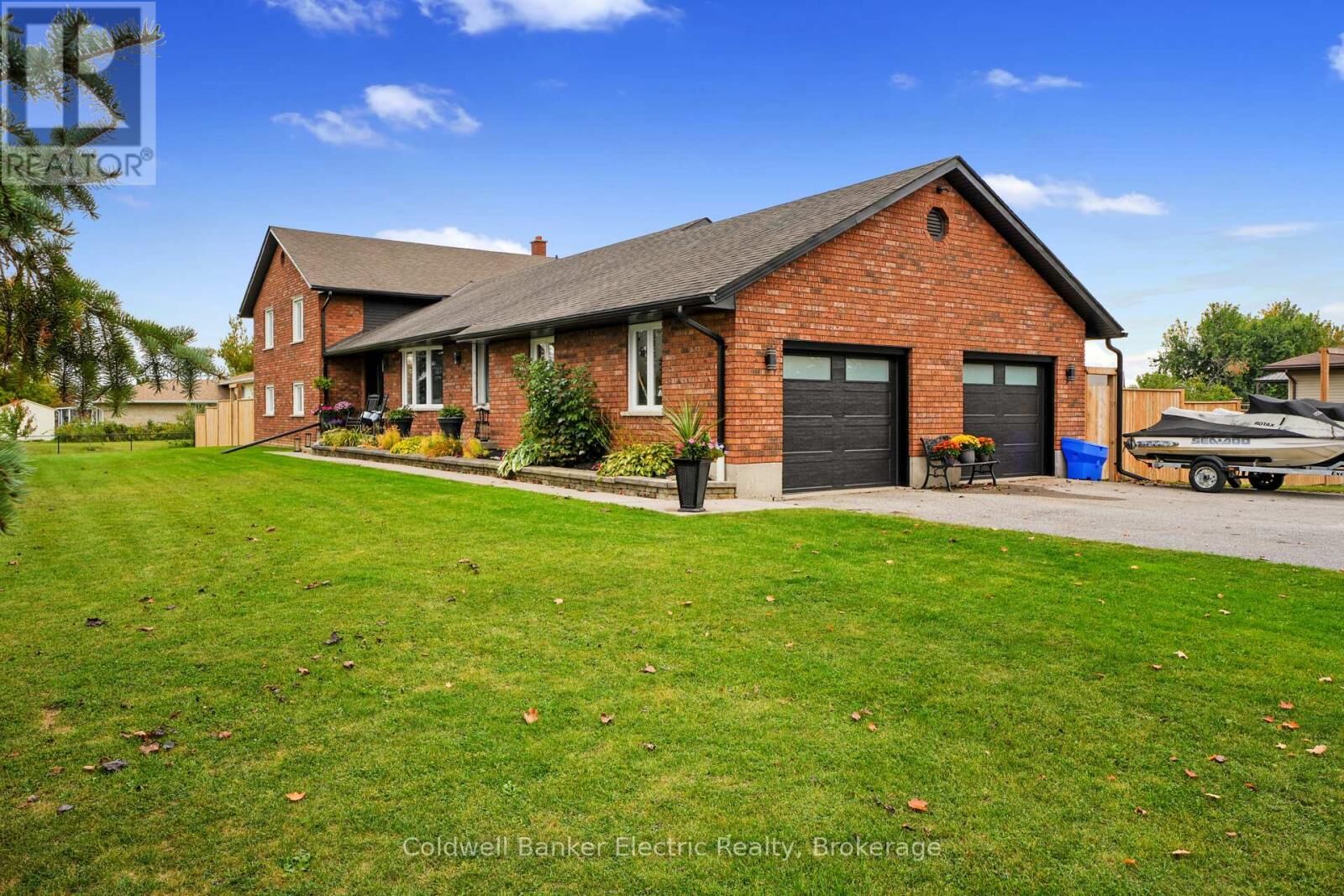 Property Photo: 1305 Holden Road ON K9J 6X5