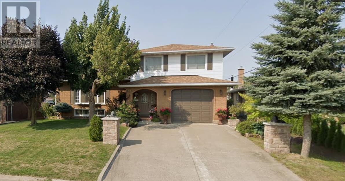 Property Photo:  52 Norden Cres  ON P6B 1T1 