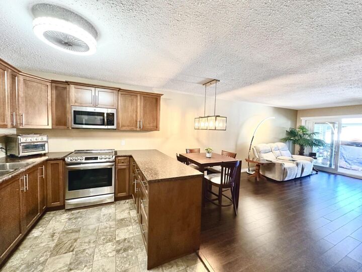 Photo de la propriété:  33464 George Ferguson Way 303  BC V2S 2L8 