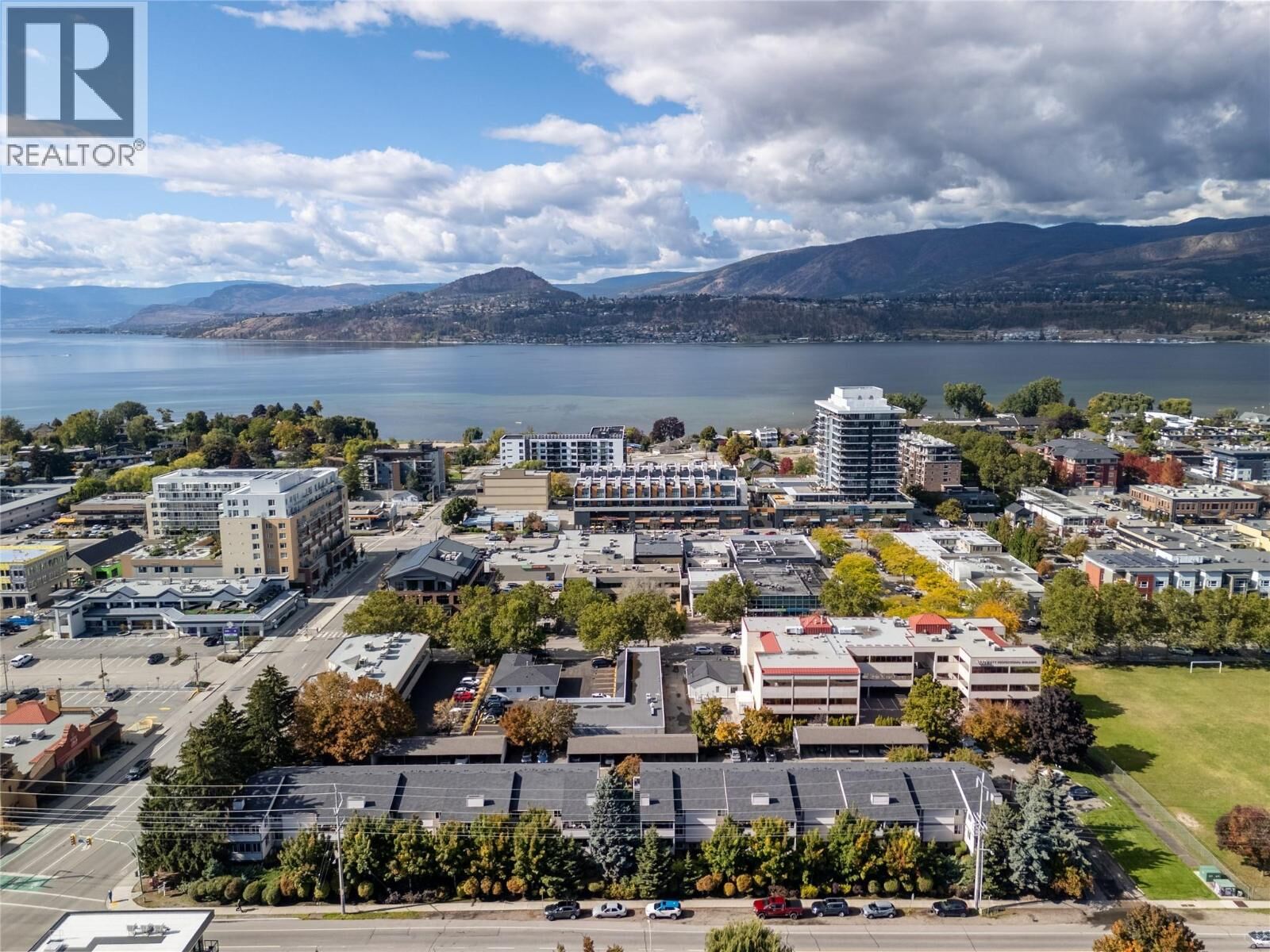 Property Photo: 3000 Richter Street 6 BC V1Y 8M5