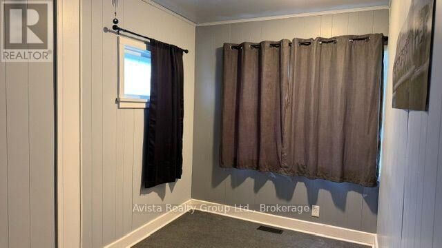 Property Photo:  1202 Gore Street West  ON P7E 3T5 