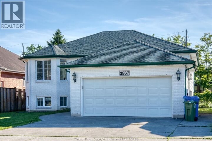 Property Photo: 3867 Clara Avenue ON N9E 4X6