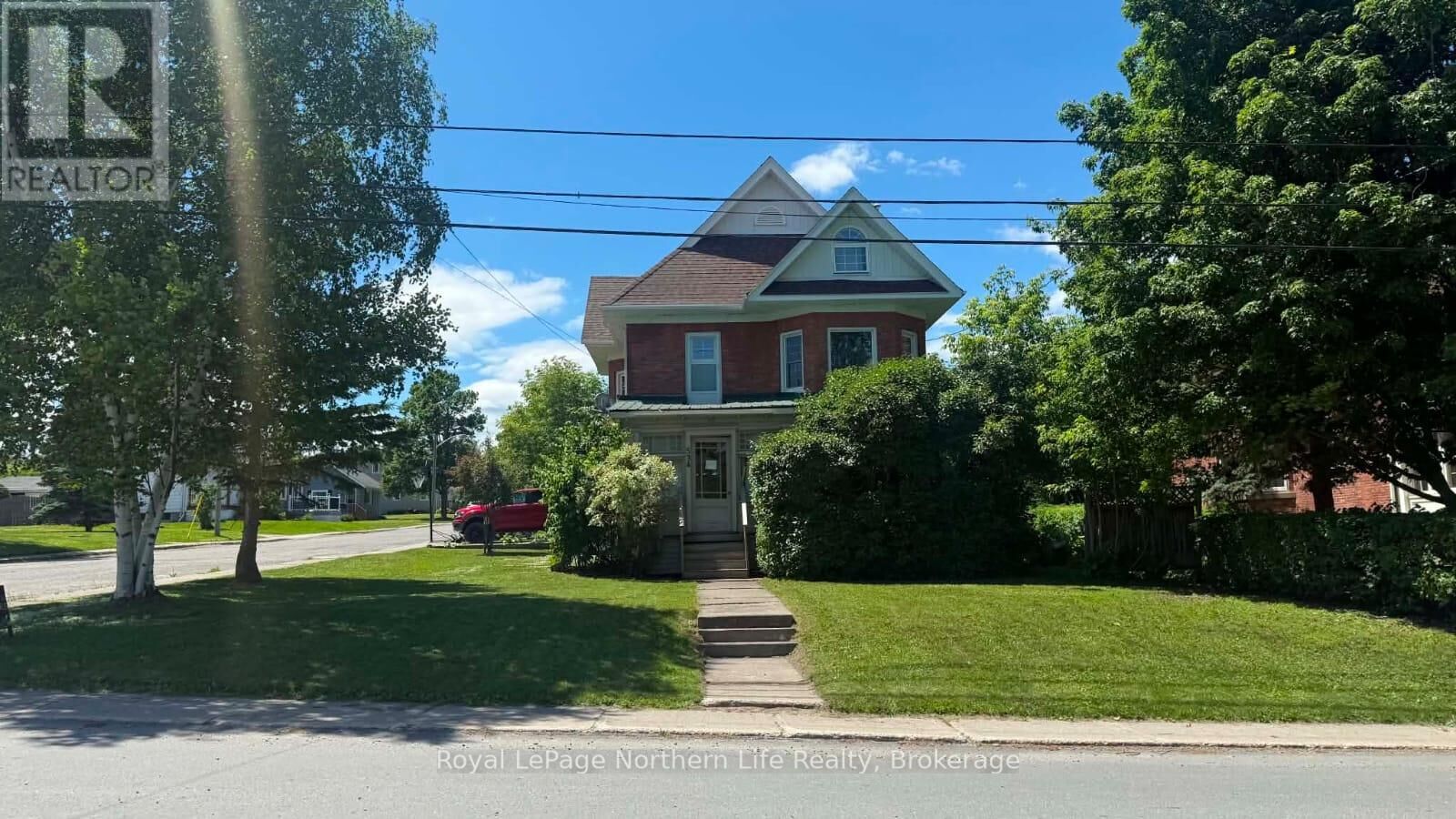 Property Photo:  534 Rorke Avenue  ON P0J 1K0 