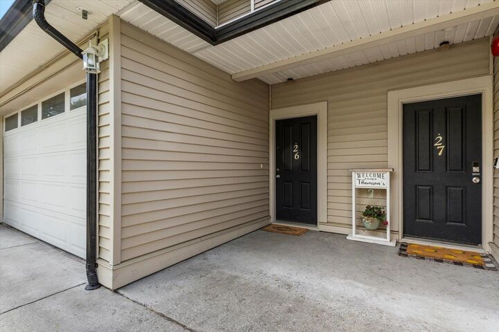 Property Photo: 46832 Hudson Road 26 BC V2R 0L9