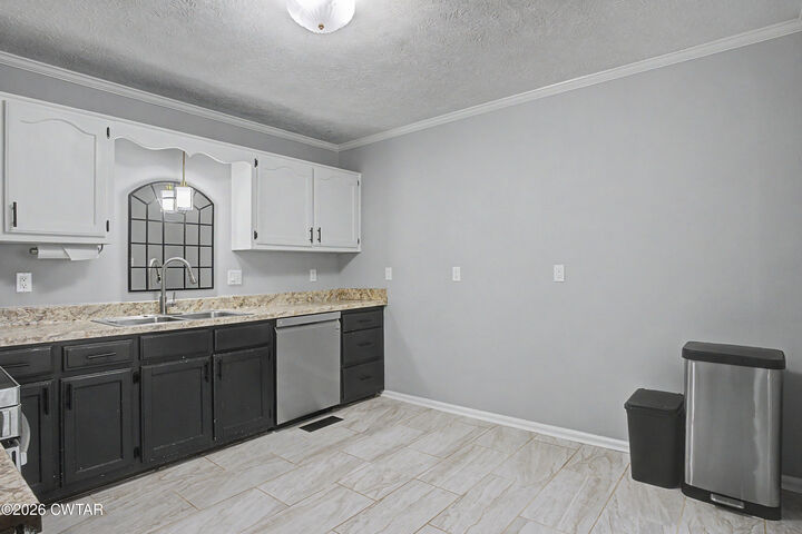 Property Photo: 228 Cottondale Drive TN 38012