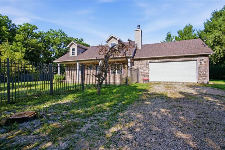 Property Photo:  1683 County Highway 5 Road  IL 62565 