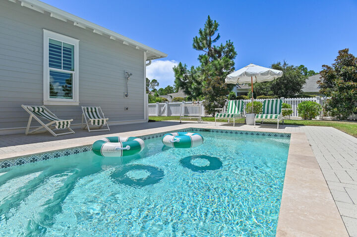 Property Photo: 145 Catface Drive FL 32461