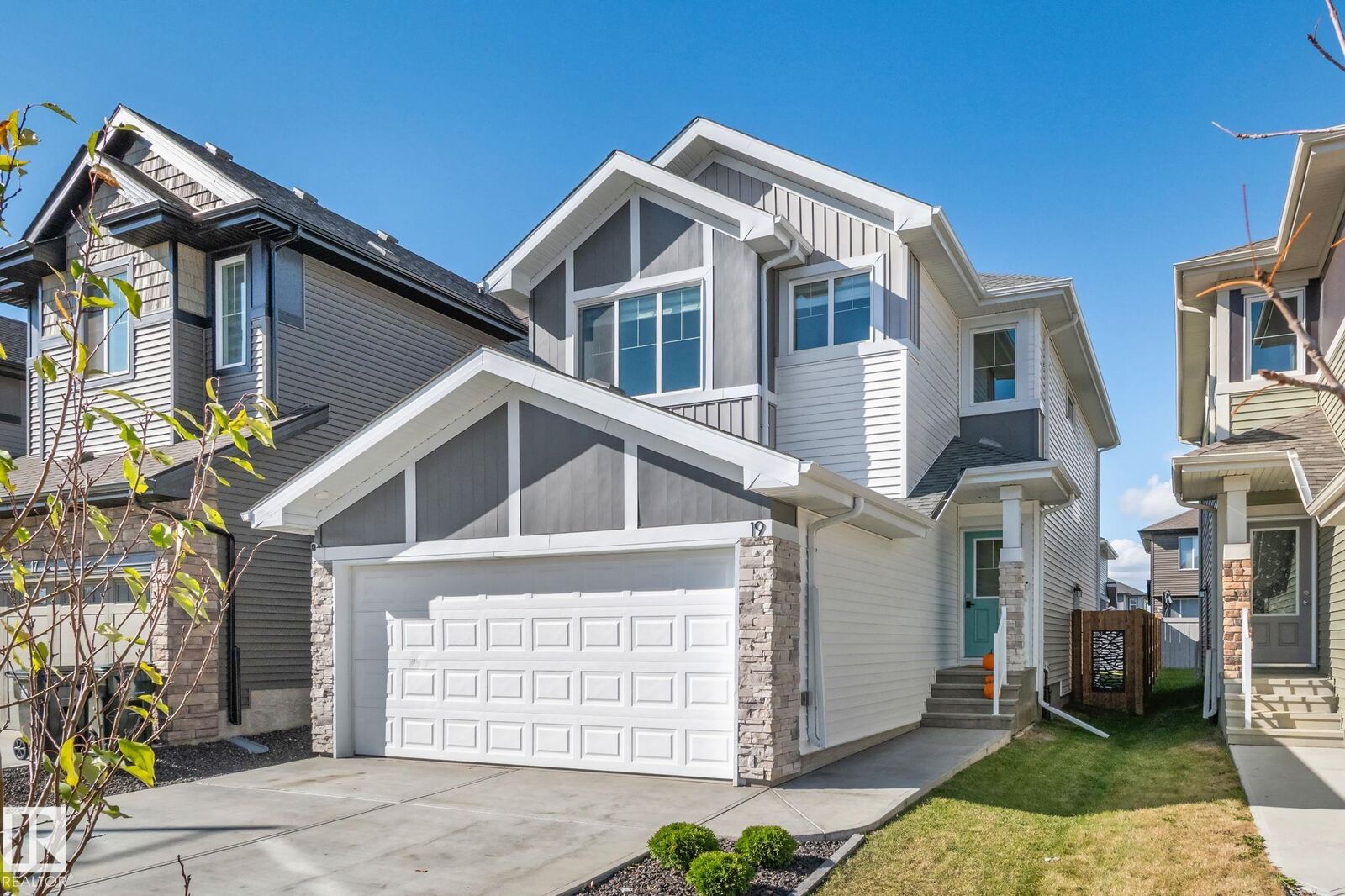 Property Photo:  19 Meadowbrook Way  AB T7X 0W2 
