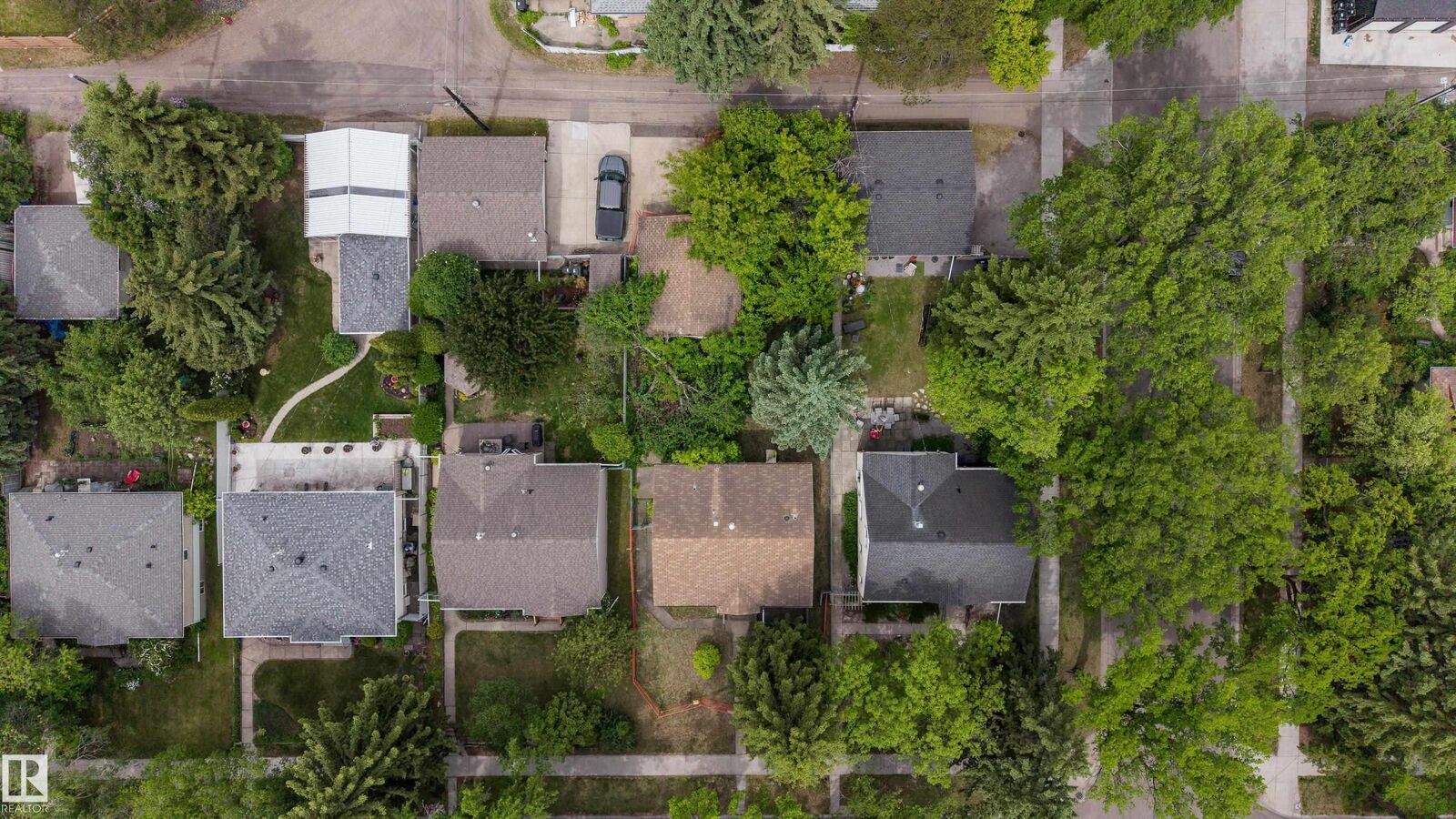 Property Photo:  9306 64 Avenue NW  AB T6E 0H9 