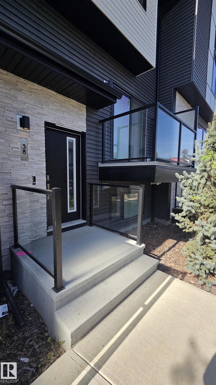 Property Photo:  1729 Keene Crescent SW 38  AB T6W 4B6 