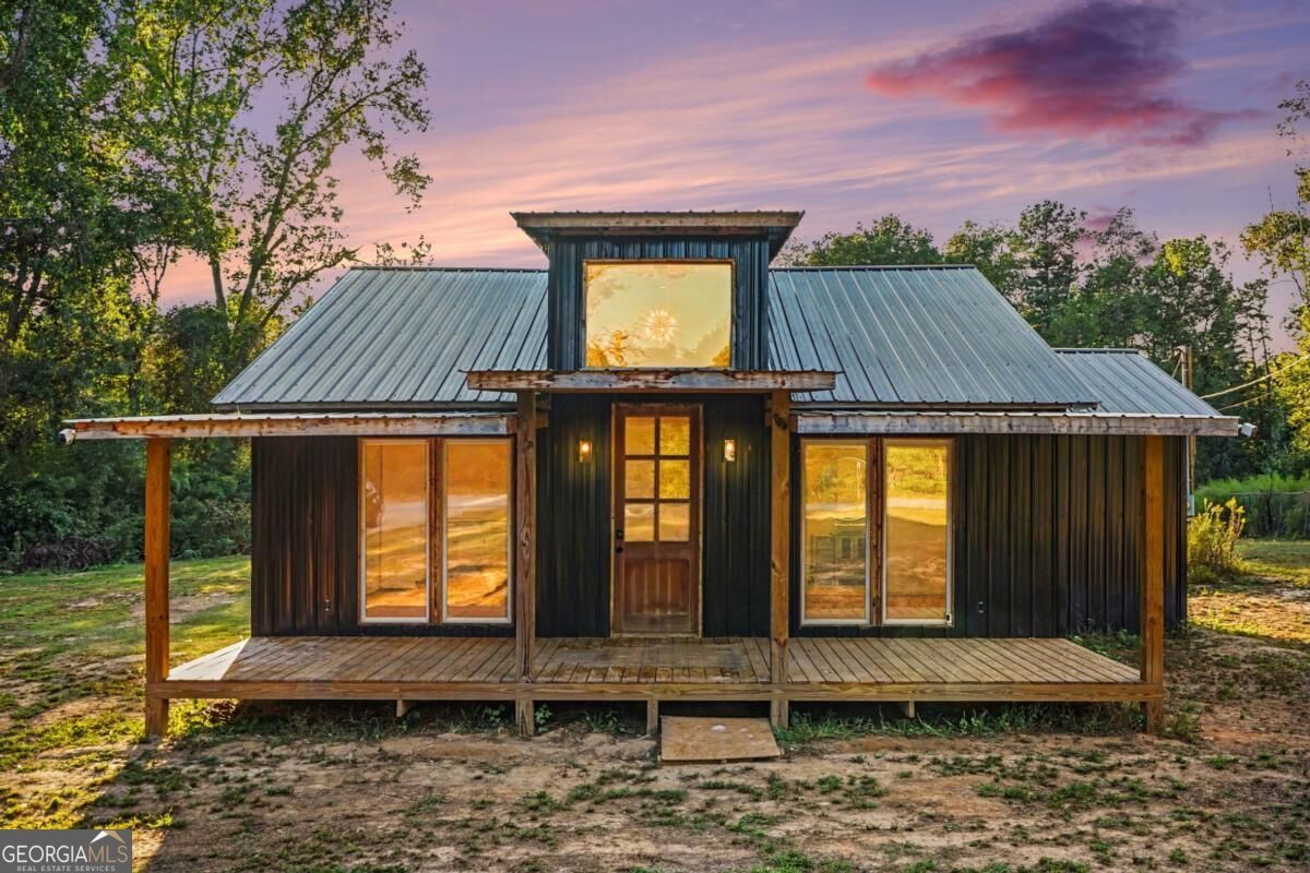 Property Photo:  842 Sunset Road  GA 30520 