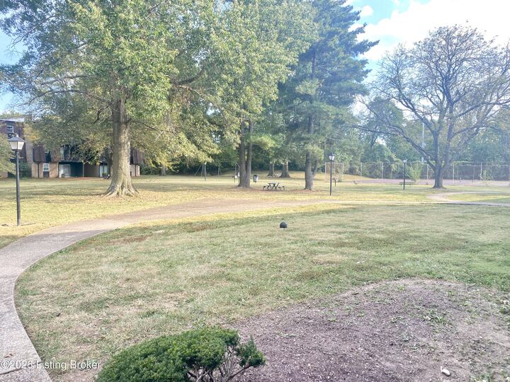 Property Photo: 3505 Lodge Ln Apt 311 KY 40218