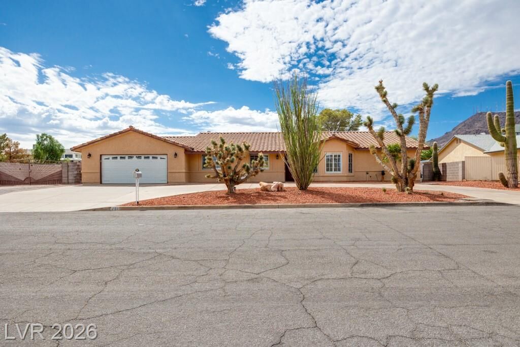 Property Photo: 251 West Laval Drive NV 89015