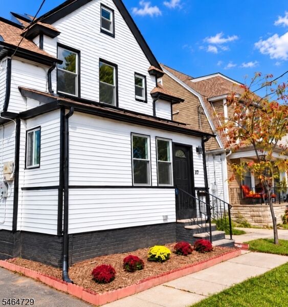 Property Photo:  17 Whittlesey Ave  NJ 07052 