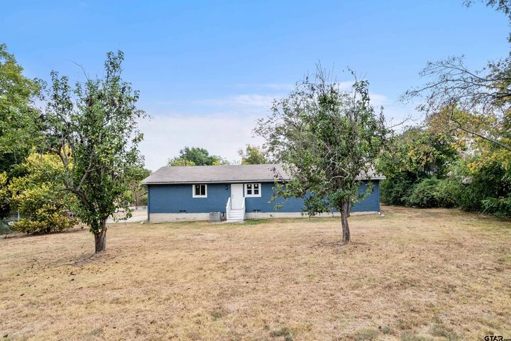 Property Photo: 208 Miller Street TX 75457