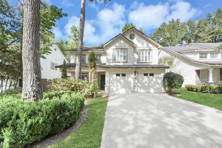 Property Photo: 34 E Gaslight Place TX 77382
