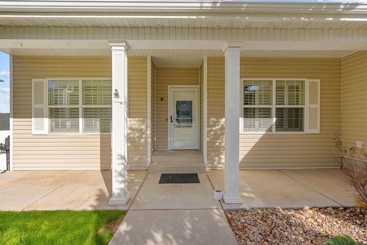 Property Photo: 299 N Pachea Cir UT 84720