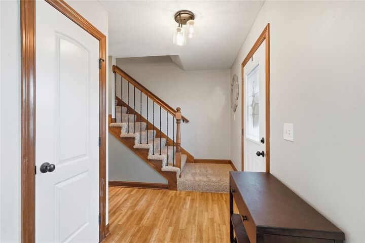 Property Photo: 2410 Hickory Street IA 50109