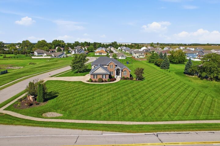 Property Photo: 4424 Homestead Trail IN 46797-9720