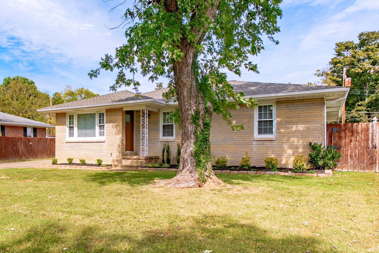 Property Photo: 818 Harmon Court IN 47711