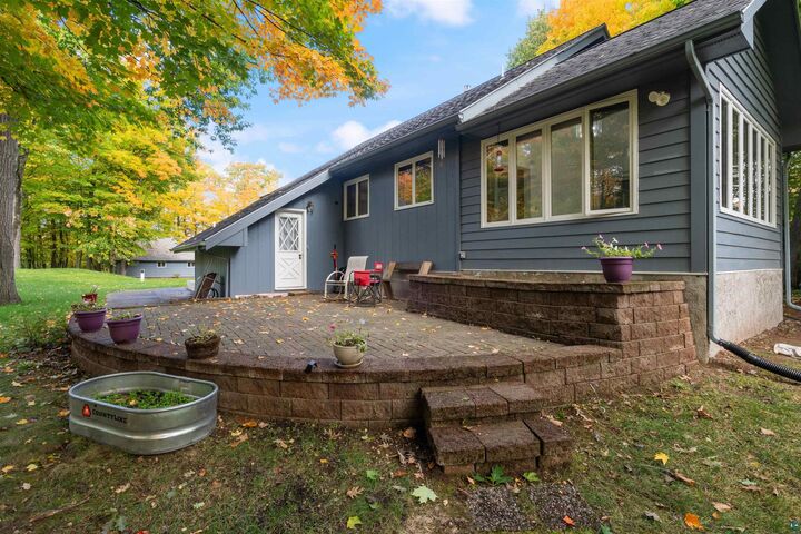 Property Photo:  2010 Norton Rd  MN 55803 