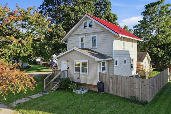 Property Photo:  603 Ohio St  OH 44805 