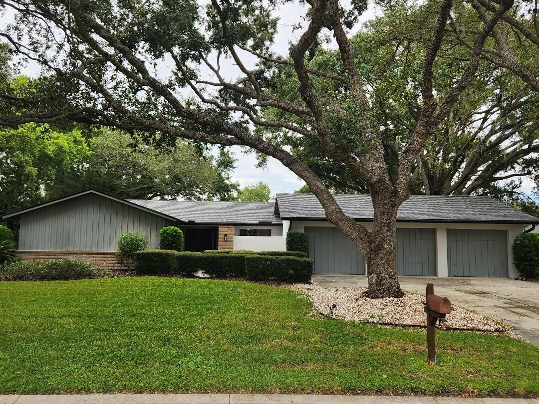 Property Photo: 5331 Dominica Circle FL 34233