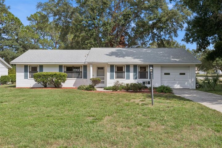 Property Photo:  37 Gordon Court  FL 34788 