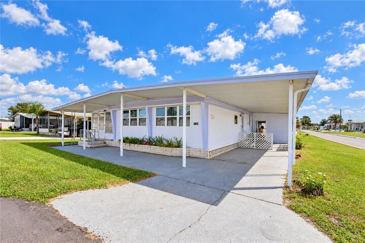 Property Photo:  4710 Windy Lane  FL 33541 