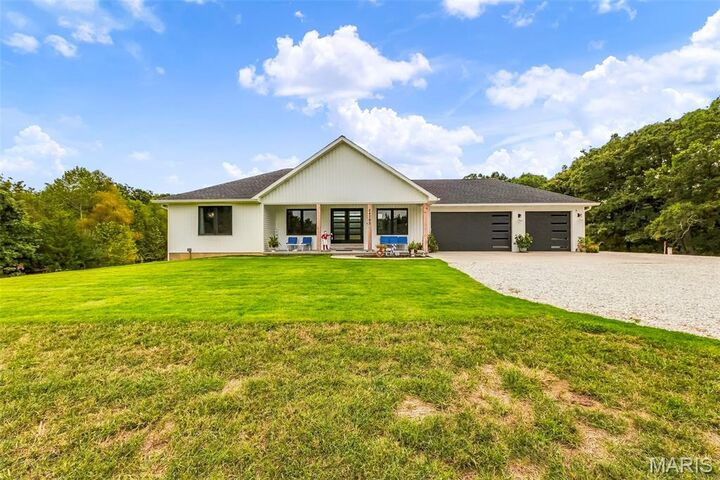 Property Photo:  24760 State Hwy Ee  MO 63383 