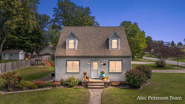 Property Photo: 445 Green Street MI 48837