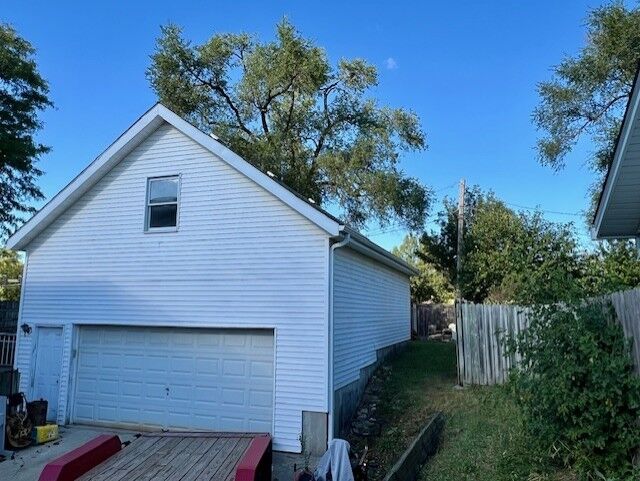 Property Photo:  304 Andover Court  IL 60107 