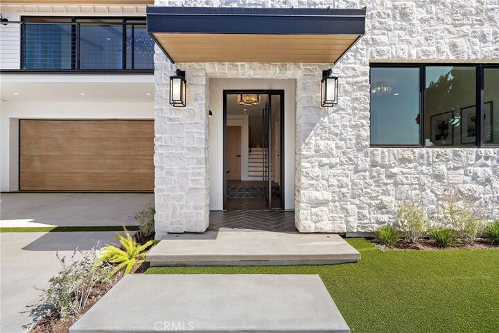 Property Photo:  318 Avenida Costanso  CA 92672 