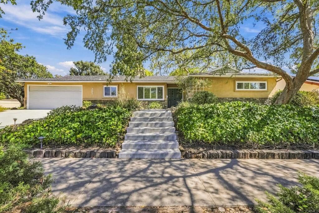 Property Photo: 293 Garden Grove Lane CA 92020