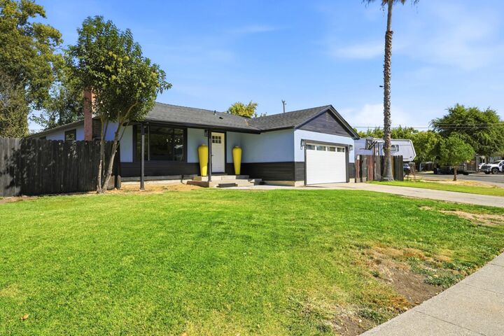 Property Photo:  6431 Romack Circle  CA 95822 