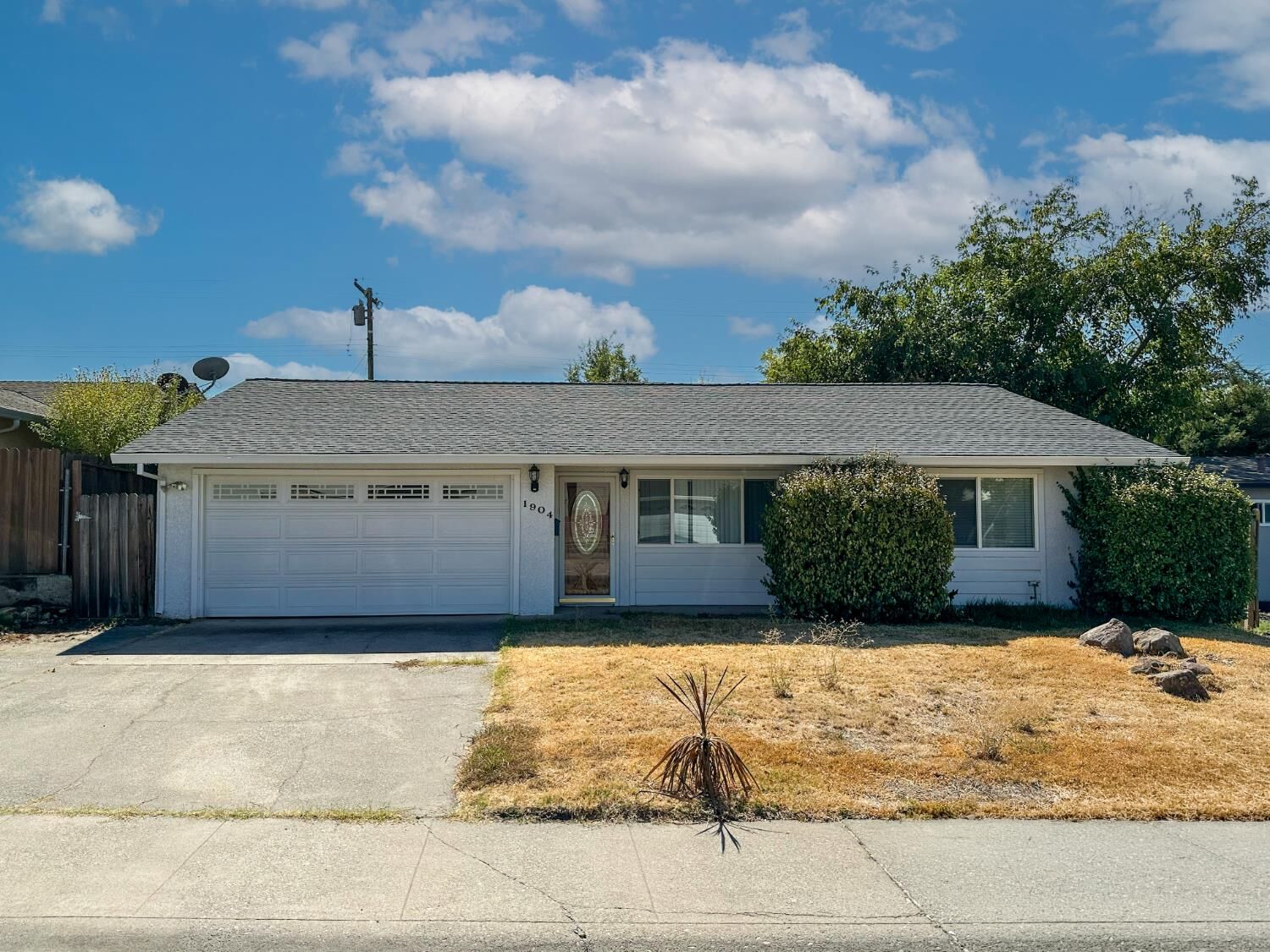 Property Photo:  1904 Wildwood Way  CA 95661 