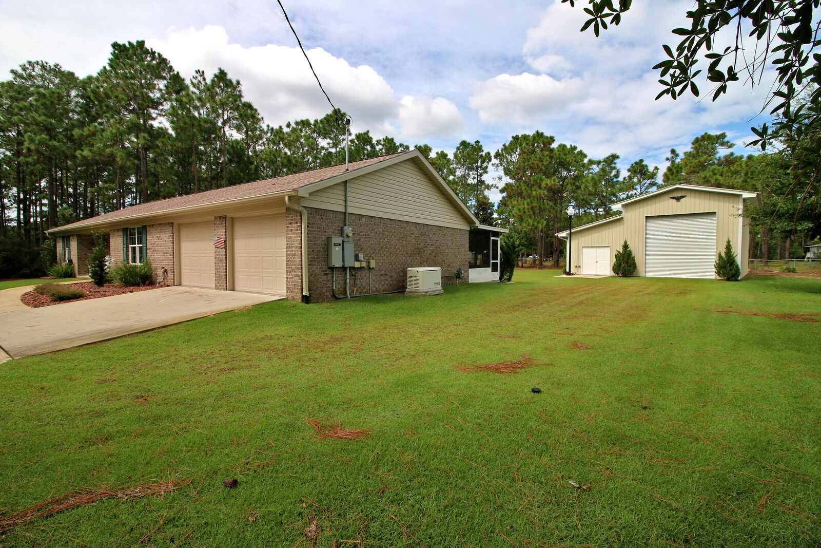 Property Photo: 8962 Deer Lane FL 32566
