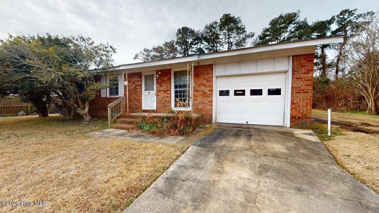 Property Photo:  30 Berkshire Drive  NC 28546 