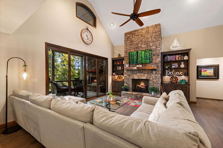 Property Photo: 205 Eastridge Court GA 30512