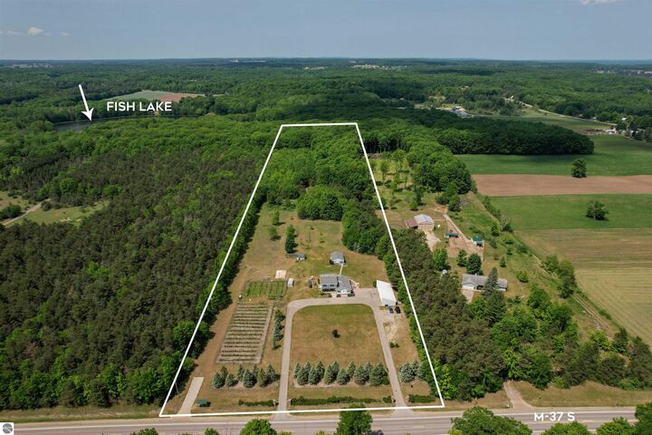 Property Photo: 9270 S M-37 MI 49620