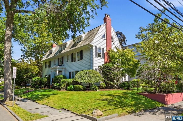 Property Photo:  415 Ridge Street  NJ 07104 