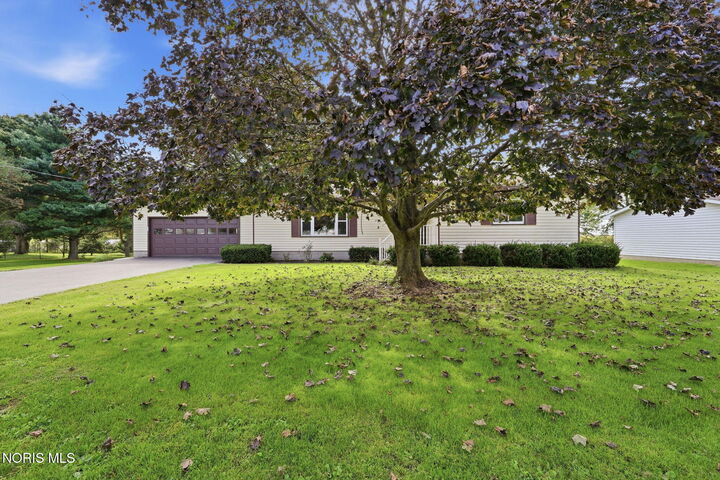 Property Photo: 6959 W State Route 12 OH 45840
