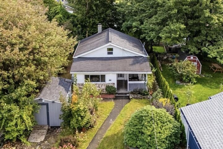 Property Photo:  44 Courtney Road  NS B3A 4B8 
