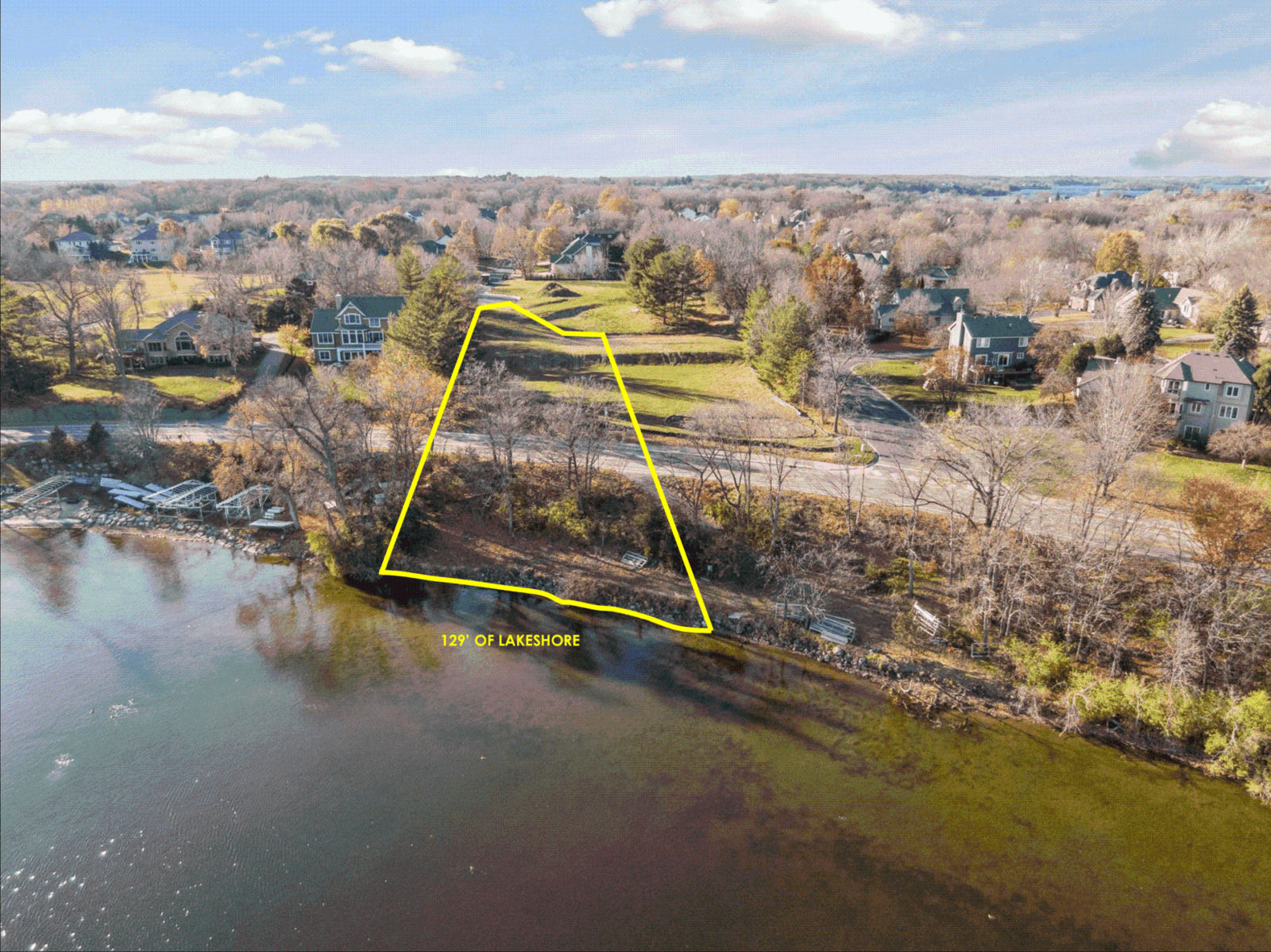 Property Photo:  3921X White Oak Lane  MN 55331 