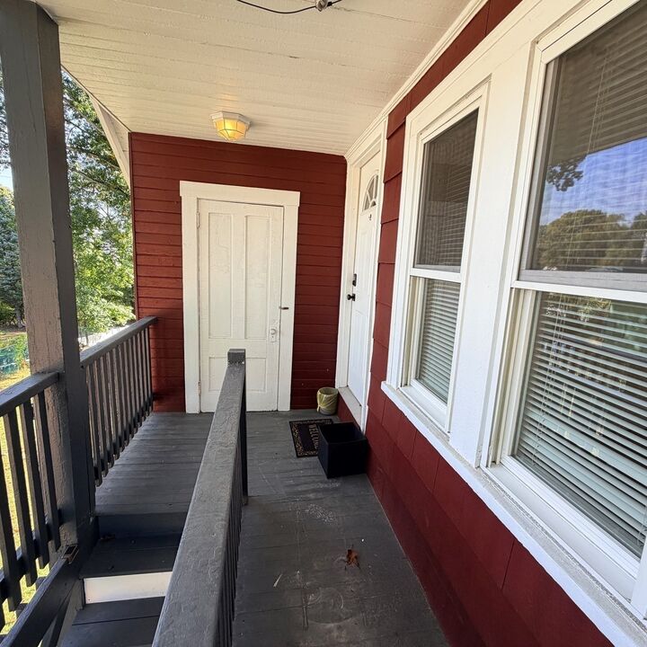 Property Photo: 8 Elton St 2 MA 01604