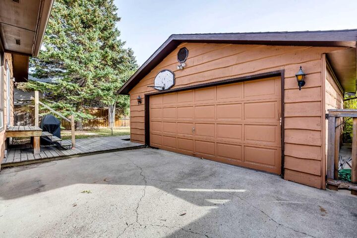 Property Photo:  57 Big Springs Drive SE  AB T4A 1N6 