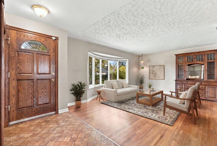 Property Photo:  120 Fairview Crescent SE  AB T2H 0Z6 